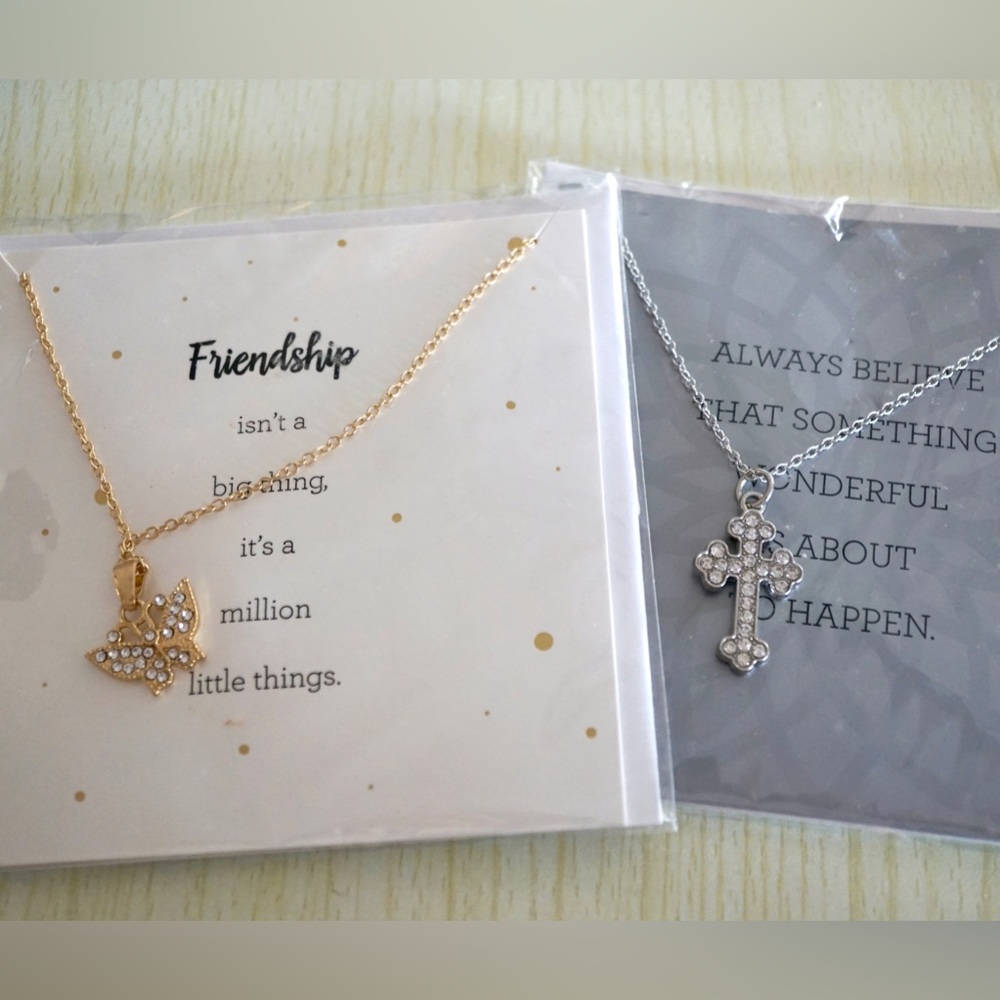 Gift Card Necklaces for Friend/Family NWT